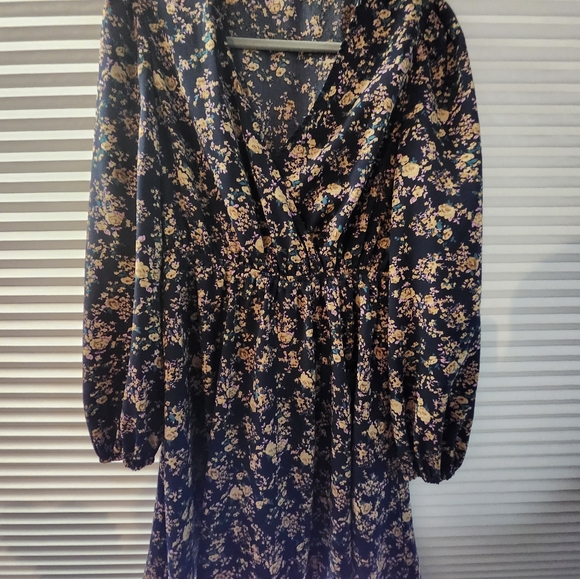 Cupshe Allison Dress - Picture 2 of 4